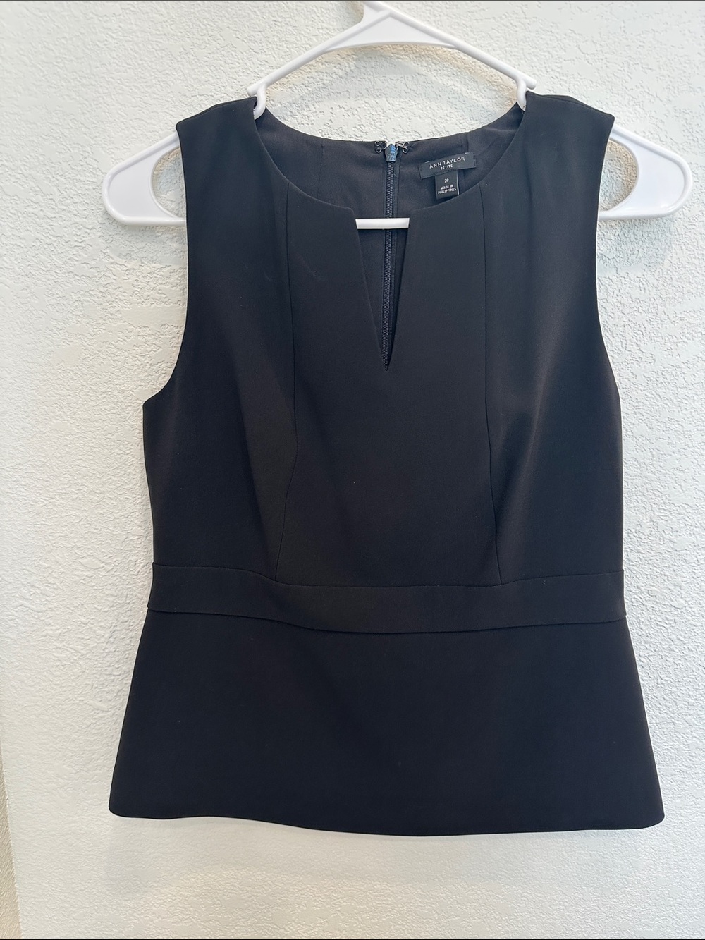 Ann Taylor Black Sleeveless Split-Neck Suiting Shell